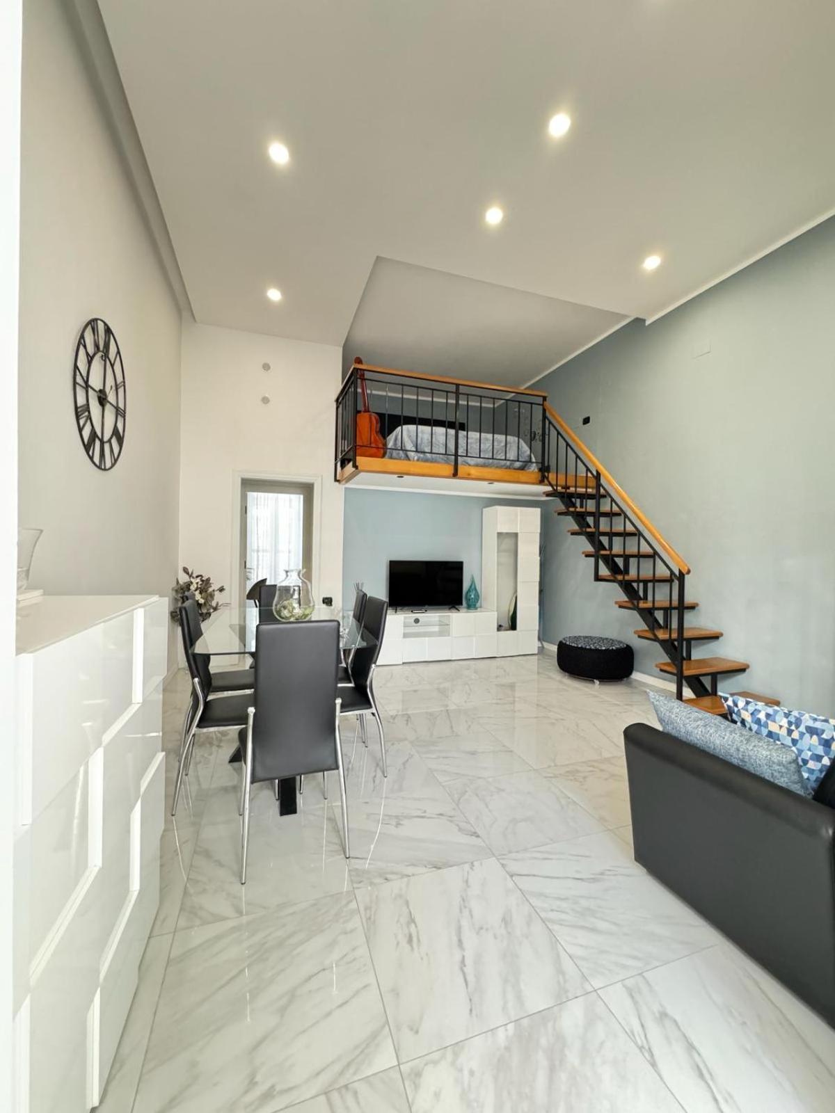Tommy'S Apartment Pompeya Exterior foto