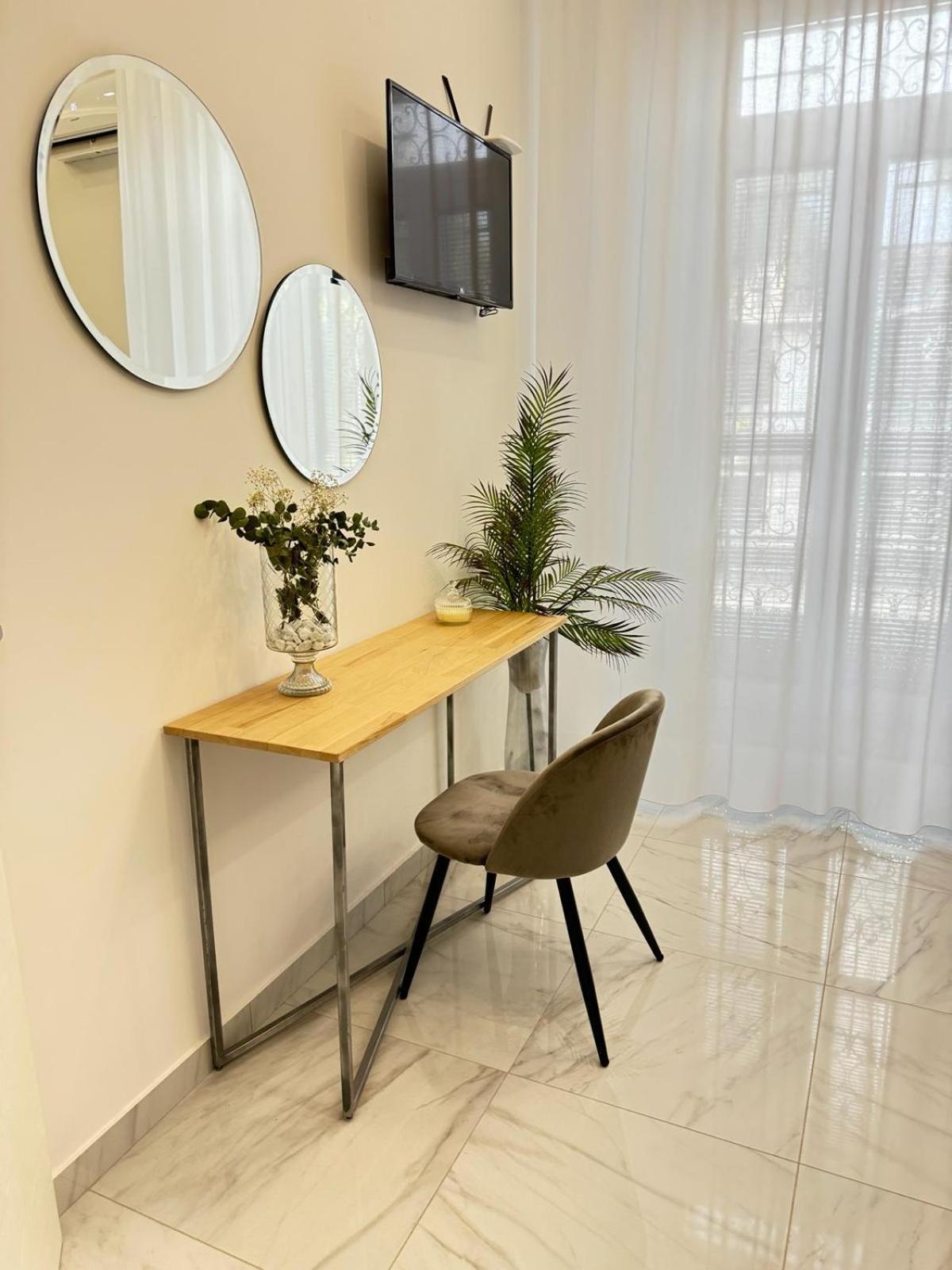Tommy'S Apartment Pompeya Exterior foto