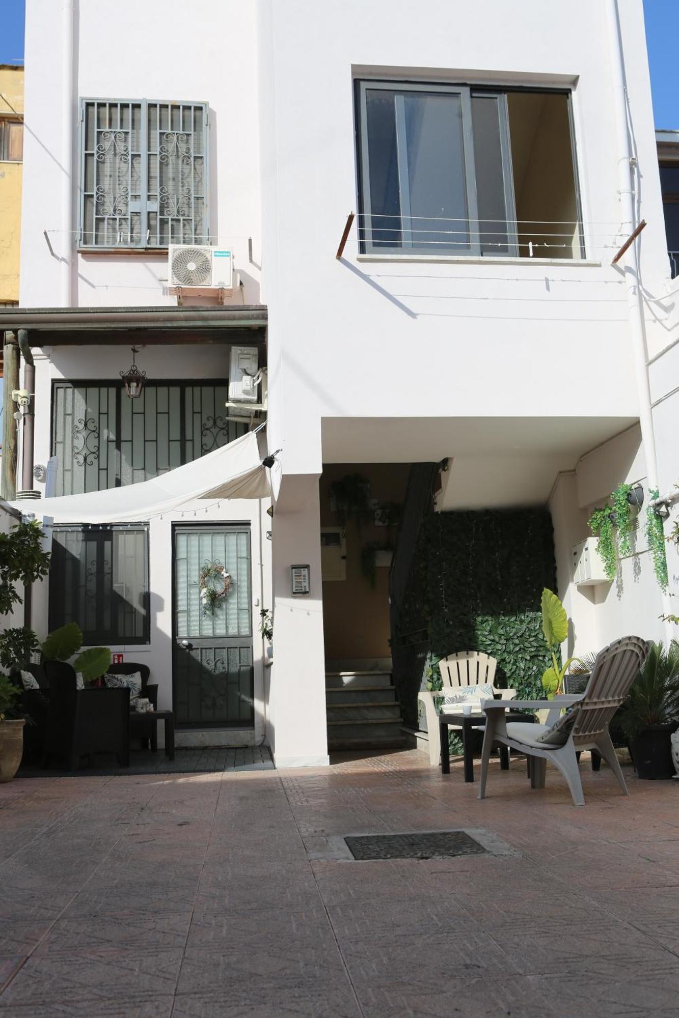 Tommy'S Apartment Pompeya Exterior foto